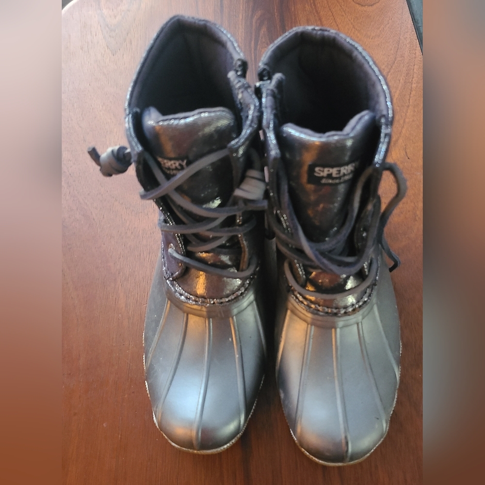 Kids Sperry Saltwater boots size 1